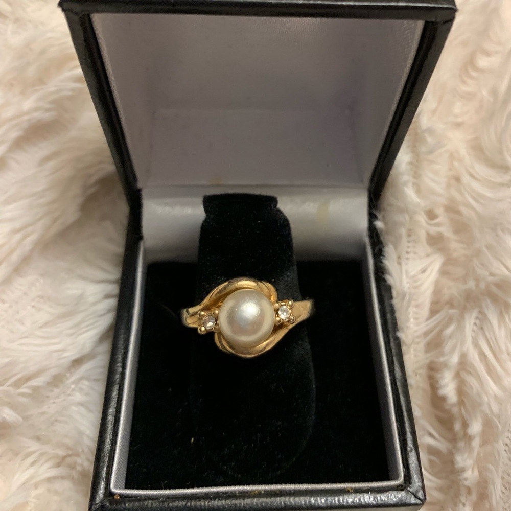 Pearl ring